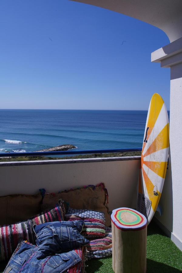 Chill In Ericeira Surf House Pansiyon Dış mekan fotoğraf